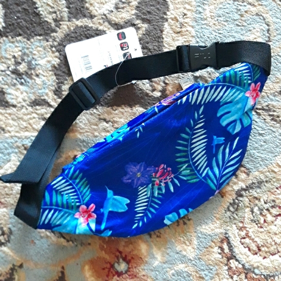 6x*Host Pick*FILA fanny pack - Picture 6 of 16